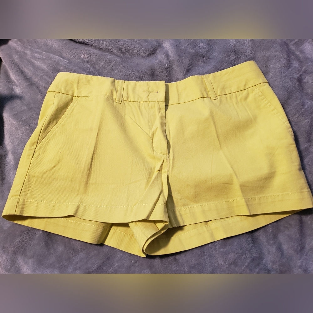 Loft Sz 6 The Riviera Short bright yellow